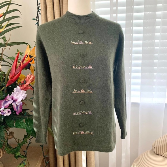 Vintage Sweaters - 🌙 Vintage Floral Embroidered Wool Blend Sweater Green